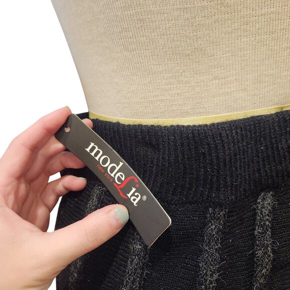 NWT ModeLia XL Black And Grey Pleated Peasant Skirt Wool - Picture 2 of 3